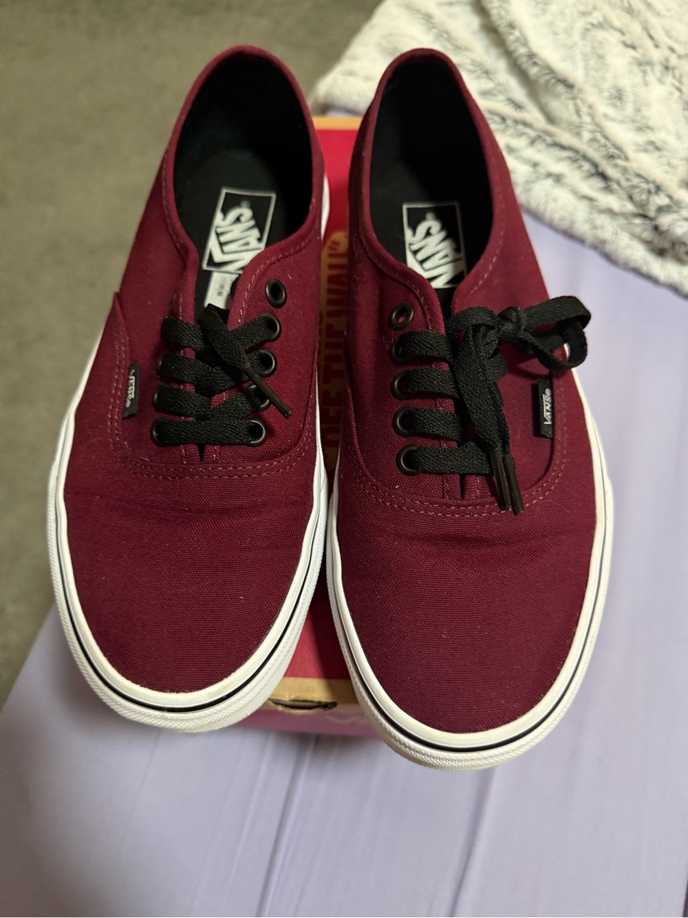 Vans Authentic Sneakers - Port Royale (Burgundy) with Black